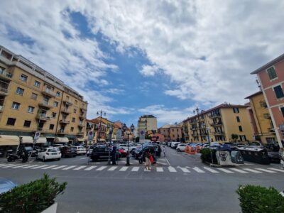 Alassio, Piazza Paccini