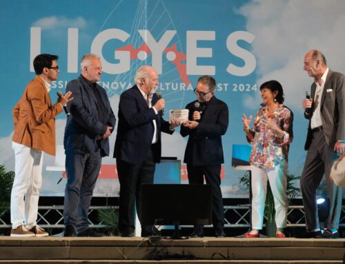 Pino Strabioli ha ricevuto ieri in Piazza Partigiani il Premio Alassio per l’informazione culturale 2024
