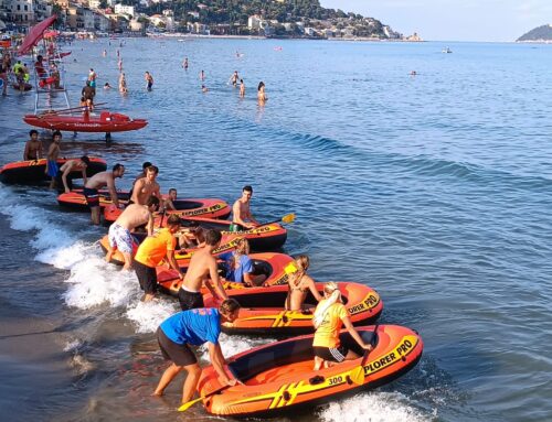 Vittoria degli equipaggi del Liquid e dei Bagni Pierinella alla Canotto Race e Vogalonga di Alassio