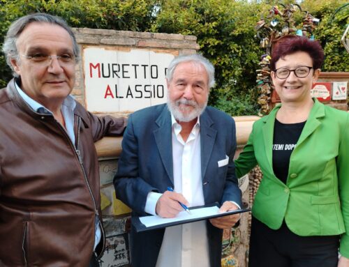 La firma dell’attore e regista Giorgio Caprile per il Muretto di Alassio